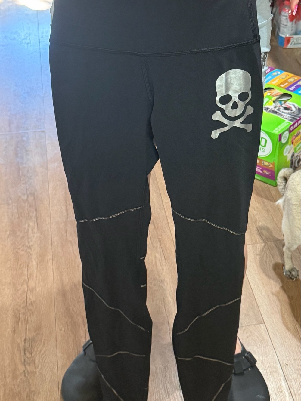 Lululemon Soul Cycle Black Leggings SIZE 4 - Picture 3 of 4